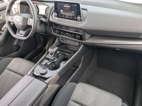 New 2026 Nissan Rogue SV AWD/4WD image 29