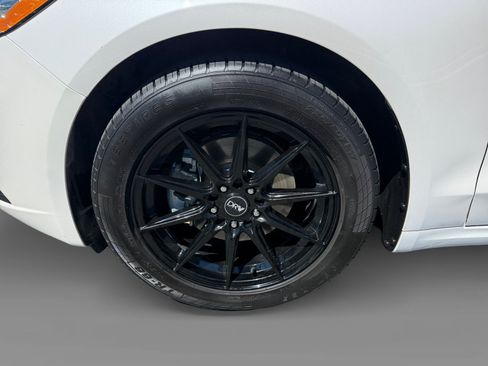 Used 2020 Ford Fusion SE FWD image 9