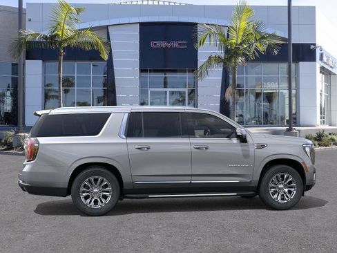 Used 2026 GMC Yukon XL Denali AWD/4WD image 5