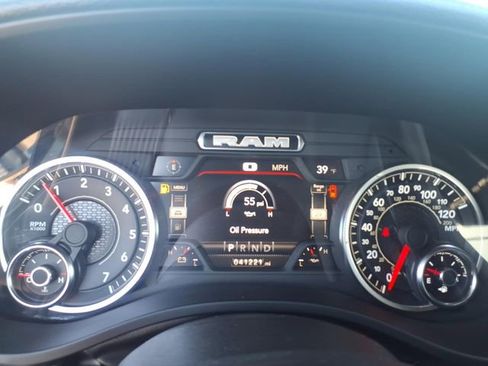 Used 2024 RAM 1500 Laramie image 15