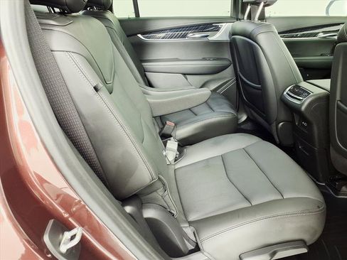 Certified 2023 Cadillac XT6 Premium Luxury w/ Technology Package image 13