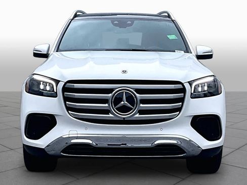 Used 2026 Mercedes-Benz GLS 450 4MATIC image 4