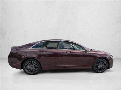 Used 2017 Lincoln MKZ Reserve image 4