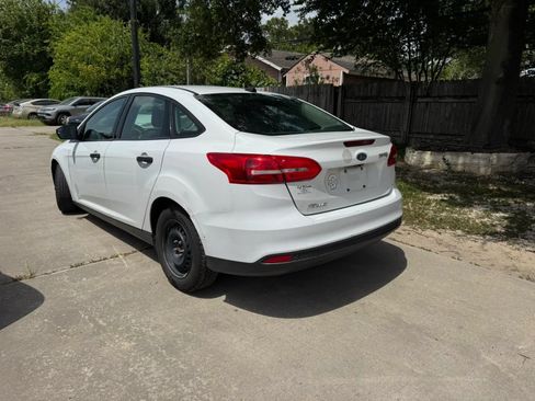 Used 2018 Ford Focus S FWD image 8