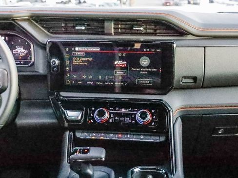 Used 2025 GMC Sierra 1500 AT4 image 13