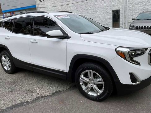 Certified 2020 GMC Terrain SLE w/ Driver Convenience Package image 2