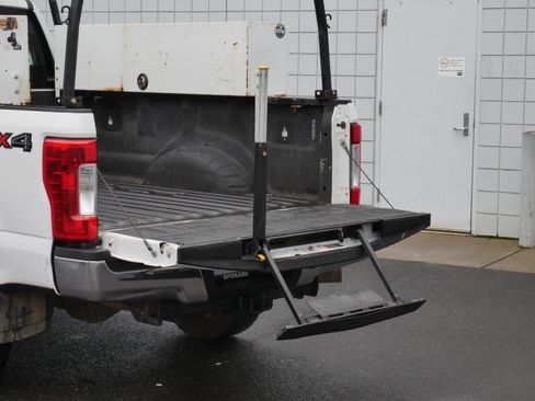 Used 2019 Ford F250 XL w/ Power Equipment Group image 19