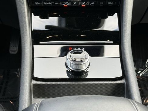 Certified 2024 Jeep Grand Cherokee Altitude image 21