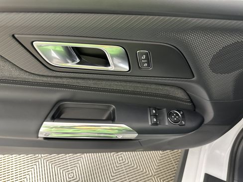 New 2025 Ford Mustang image 11