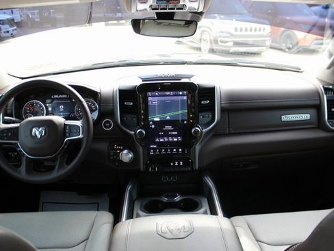 Used 2025 RAM 1500 Laramie w/ Laramie Southwest Edition image 12