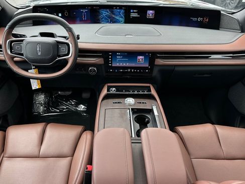 New 2026 Lincoln Navigator Reserve AWD/4WD image 12