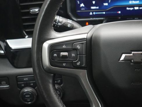 Used 2022 Chevrolet Silverado 1500 LT AWD/4WD image 17