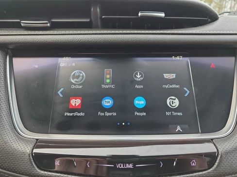 Used 2018 Cadillac XT5 Luxury w/ Driver Awareness Package image 32