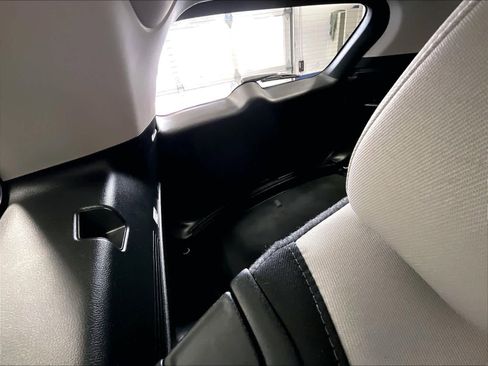 Used 2025 Honda CR-V LX image 17