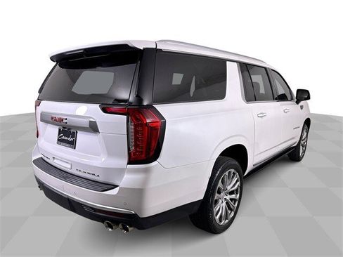 Used 2022 GMC Yukon XL Denali w/ Max Trailering Package image 8