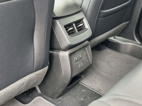 New 2026 Chevrolet Equinox EV LT image 9