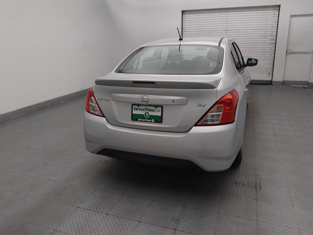 Used 2018 Nissan Versa SV FWD image 7