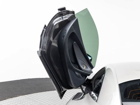 Used 2017 McLaren 570S Coupe RWD image 21