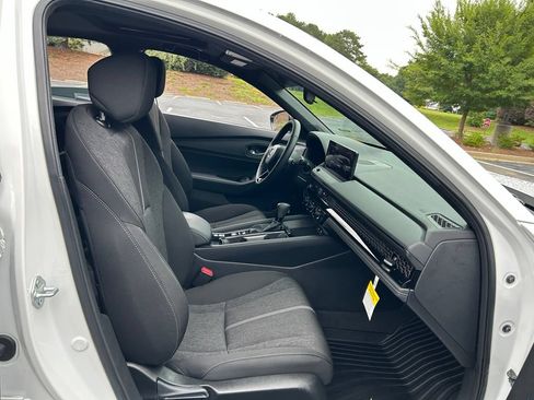 Used 2025 Honda Accord Sport image 45