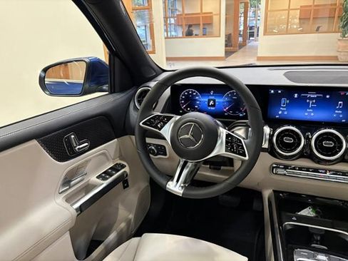 New 2026 Mercedes-Benz GLB 250 image 12