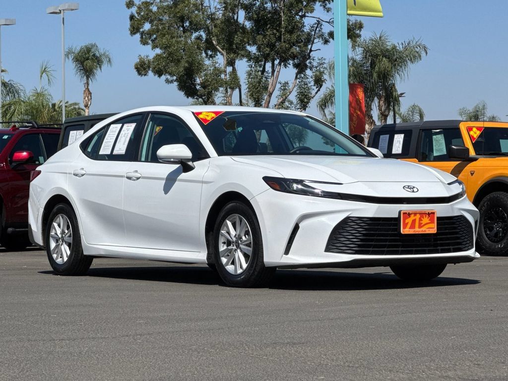 Used 2025 Toyota Camry LE FWD image 7