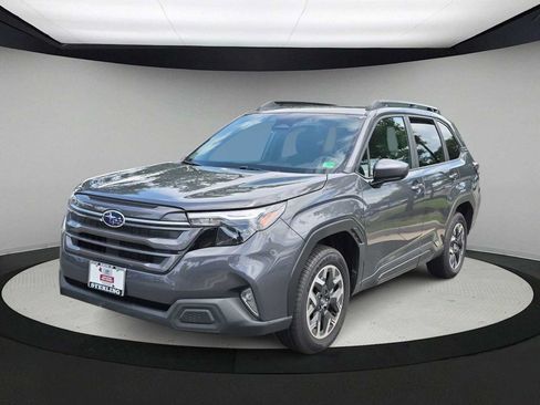 Used 2026 Subaru Forester Premium AWD/4WD image 4