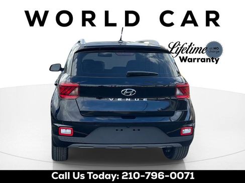 New 2026 Hyundai Venue SEL FWD image 5