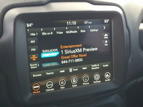 Certified 2021 Jeep Renegade Latitude w/ Luxury Group II image 17