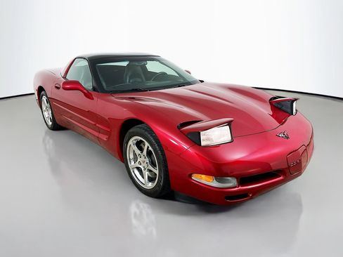 Used 2002 Chevrolet Corvette Coupe w/ Preferred Equipment Group2 RWD image 3