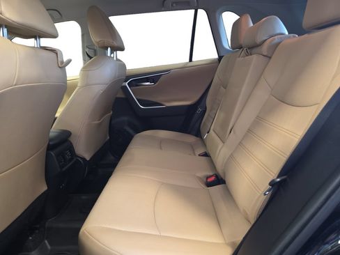 Used 2019 Toyota RAV4 Limited w/ Advanced Technology Package AWD/4WD image 27