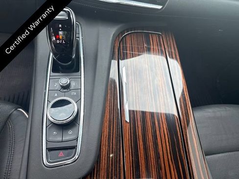 Used 2023 Cadillac Escalade Premium Luxury w/ LPO, Illumination Package AWD/4WD image 17