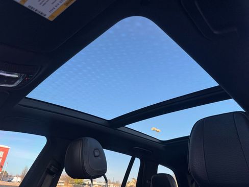 Used 2022 Mercedes-Benz GLS 450 4MATIC image 32