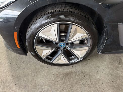 Used 2024 BMW i4 eDrive35 w/ Premium Package RWD image 10