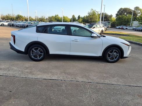 Used 2025 Kia K4 FWD image 6