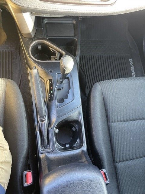 Used 2017 Toyota RAV4 LE AWD/4WD image 11