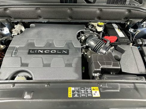 Used 2016 Lincoln MKX Reserve w/ Climate Package AWD/4WD image 19