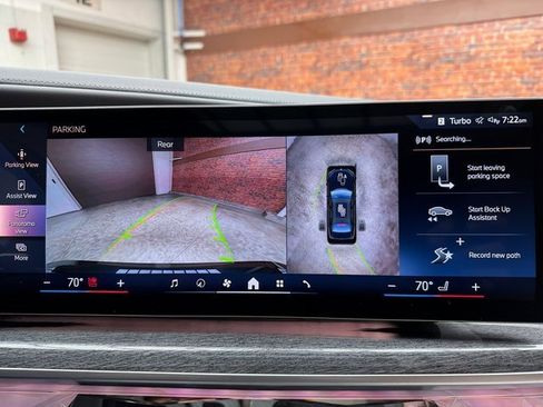 Certified 2023 BMW 760i xDrive w/ Executive Package image 21