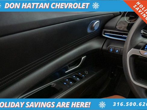 Used 2024 Hyundai Elantra SEL image 19