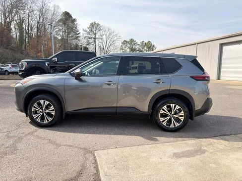 Used 2021 Nissan Rogue SV image 6