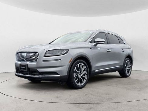 Used 2023 Lincoln Nautilus Reserve FWD image 8