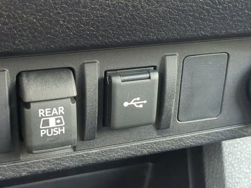 Certified 2022 Toyota Tacoma SR5 RWD image 21