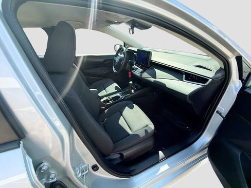 Used 2023 Toyota Corolla LE FWD image 28