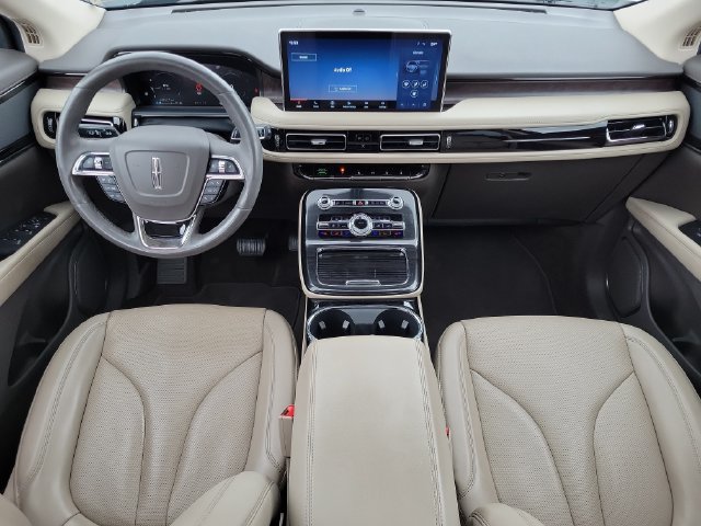 Used 2022 Lincoln Nautilus Reserve AWD/4WD image 24