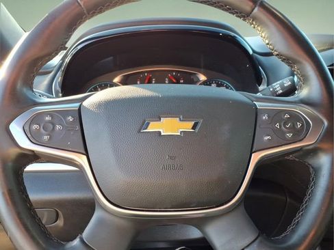 Used 2023 Chevrolet Traverse LT FWD image 24