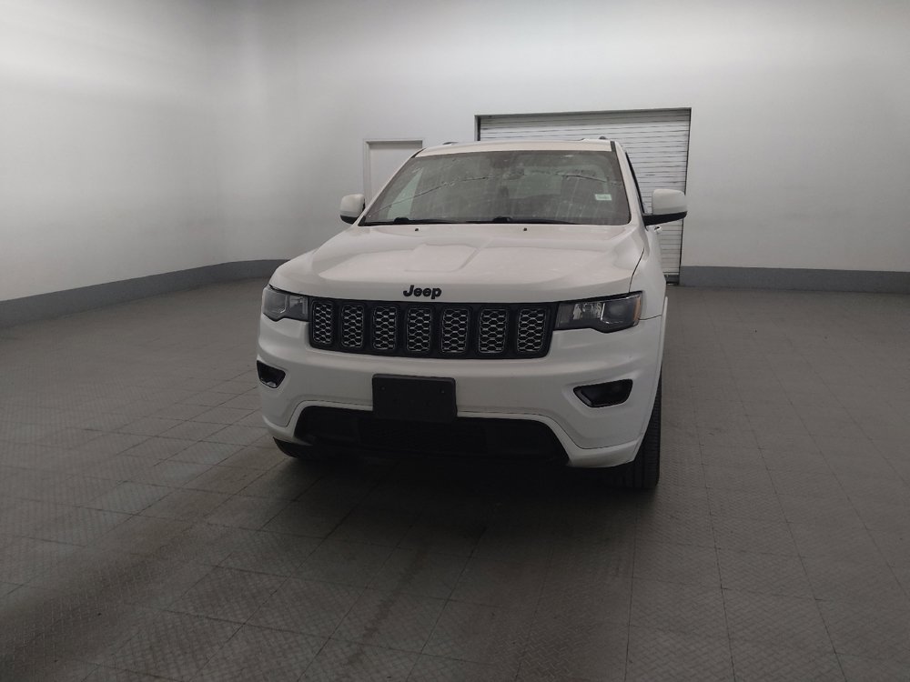 Used 2018 Jeep Grand Cherokee Altitude AWD/4WD image 15