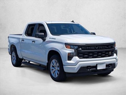Used 2022 Chevrolet Silverado 1500 Custom RWD image 3