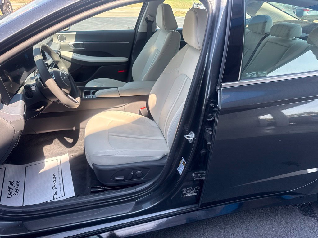 Used 2025 Hyundai Sonata SEL FWD image 14