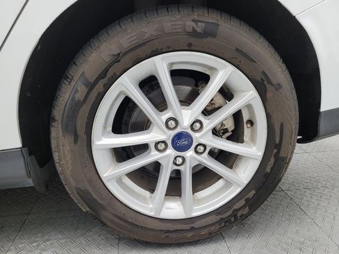 Used 2018 Ford Focus SE image 31