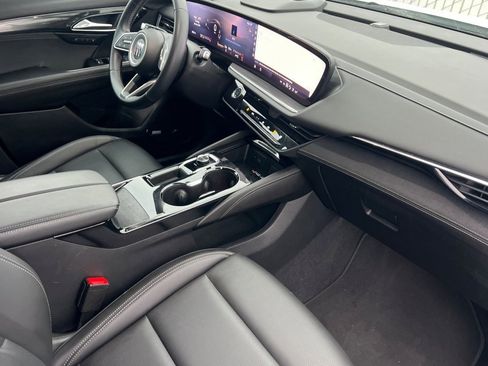 Used 2024 Buick Envision Preferred image 13