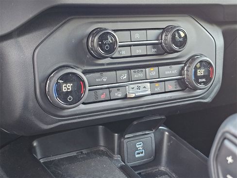 Used 2025 Ford Bronco Big Bend image 19